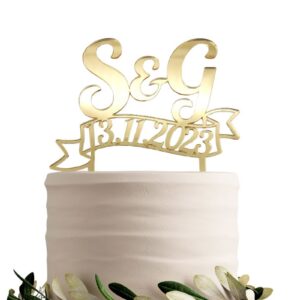 Personalisierter Cake Topper für die Hochzeit mit Initialen und Datum