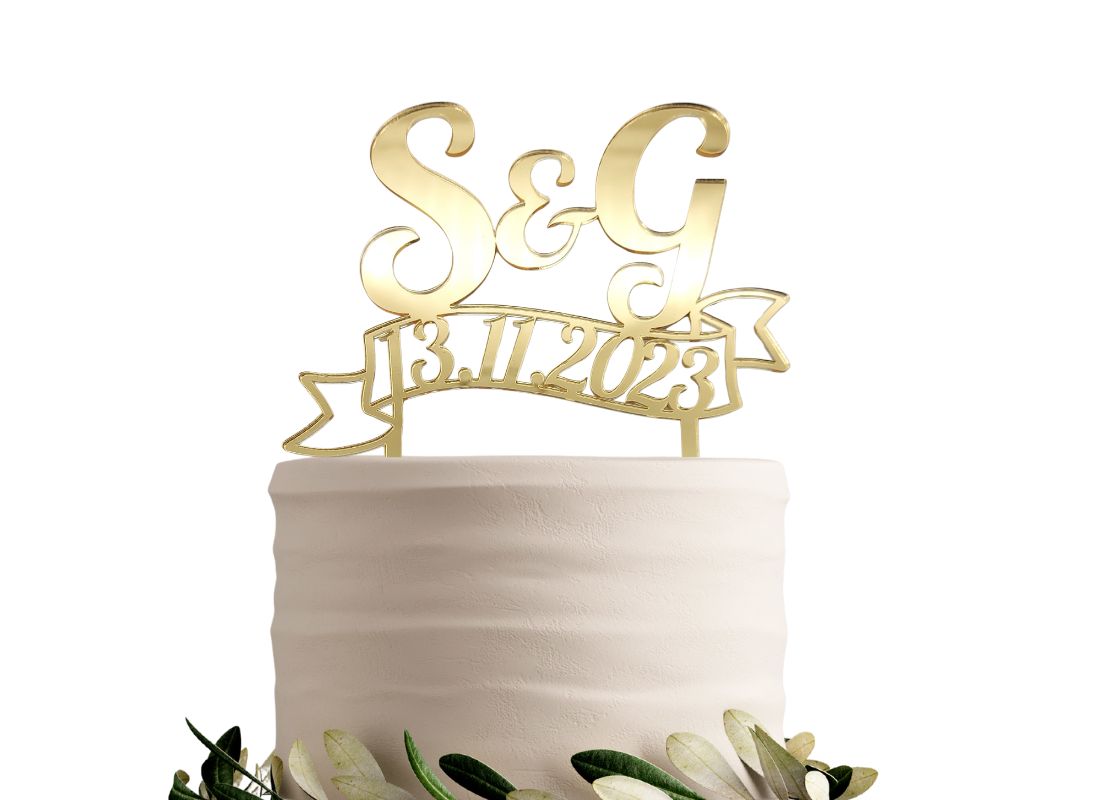 Personalisierter Cake Topper für die Hochzeit mit Initialen und Datum